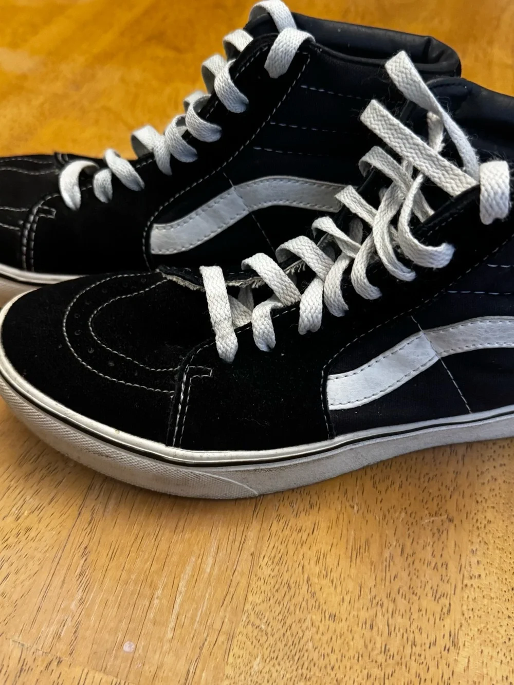 Vans Black and White Sk8-Hi Style Men's Sneakers Size 5.5 or Women's 7.5